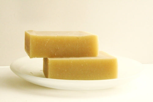 Marshmallow Shampoo Bar – Morbidezza Naturale per Capelli Setosi 🍃