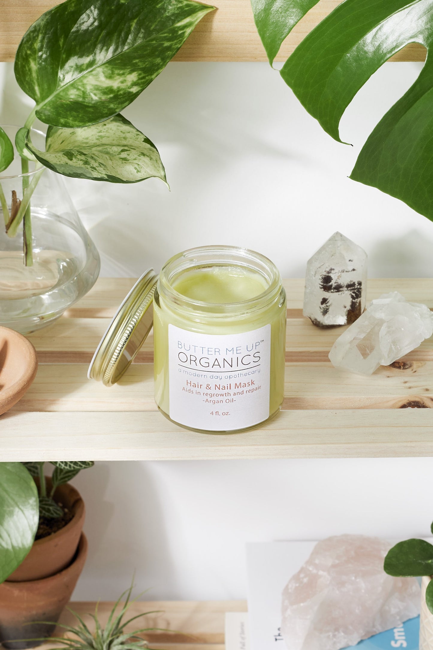 Maschera per capelli e unghie per favorire la crescita dei capelli lunghi e unghie sane